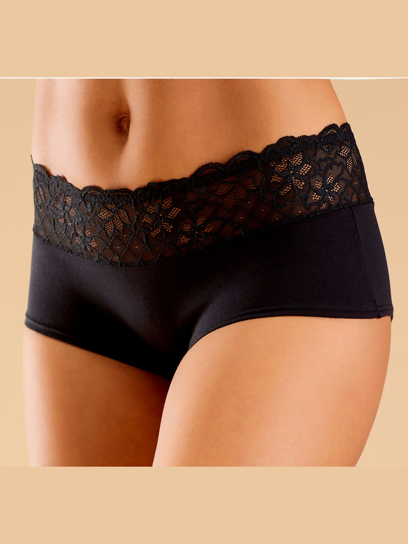 Panty féminin avec coupe enveloppante