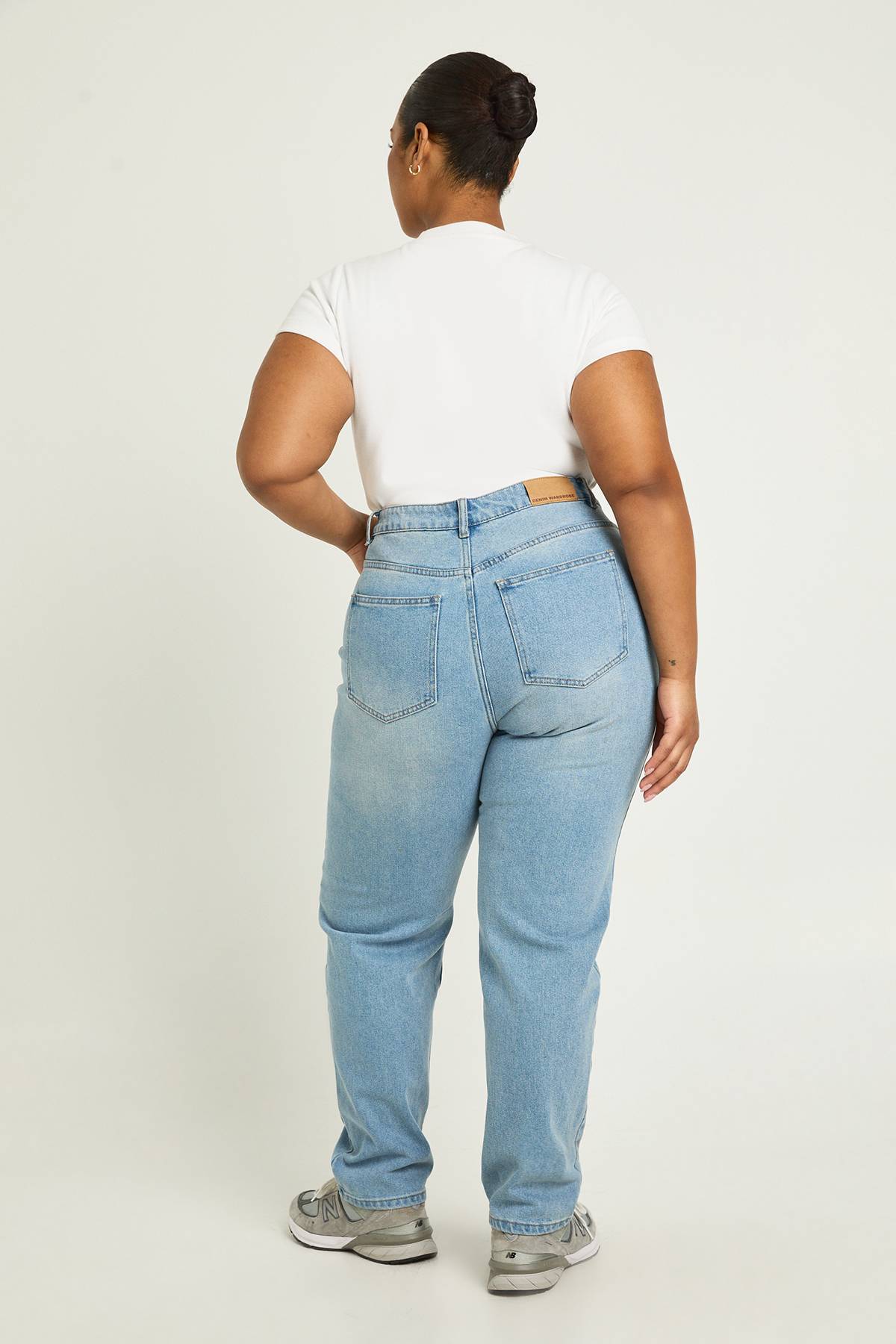 boohoo Le Jean Mom Taille Haute Plus