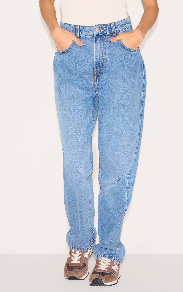 Mid Blue Wash Jean Droit Taille Haute Prettylittlething