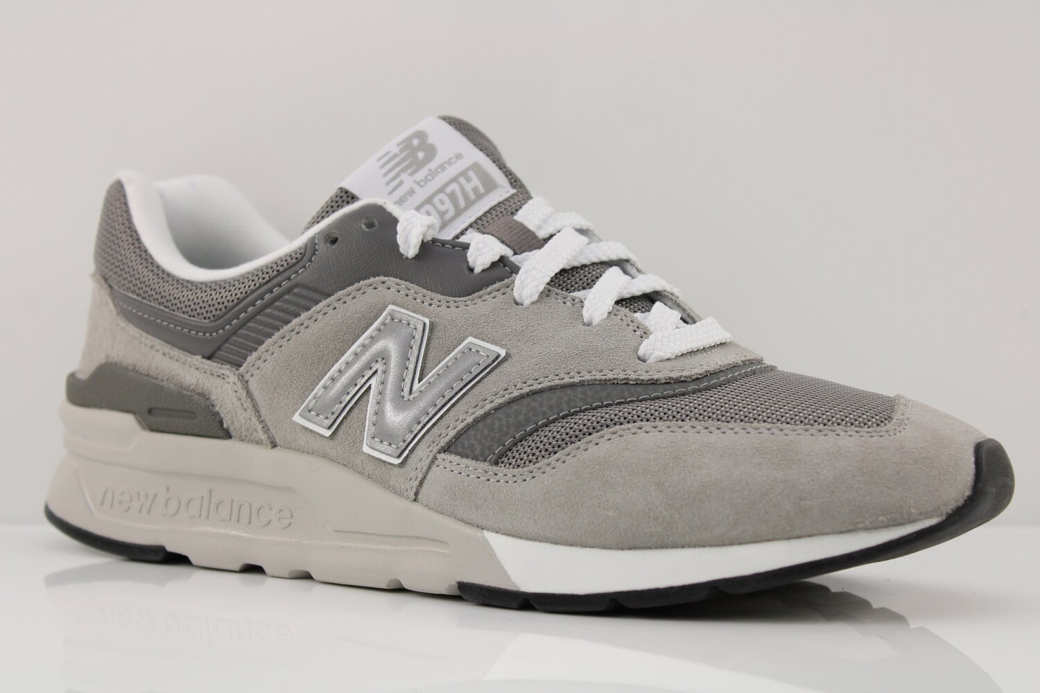 New Balance Sneaker