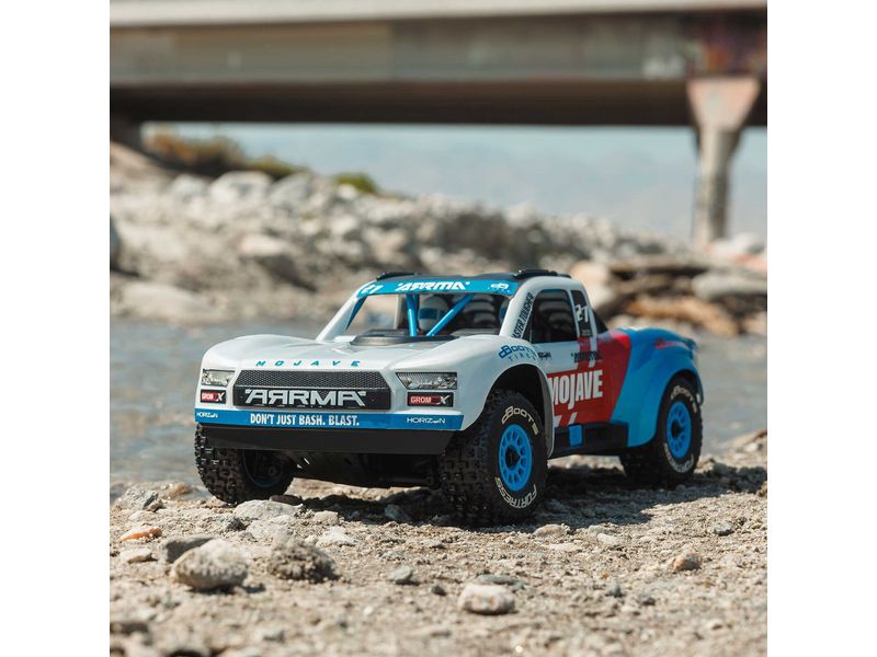 Arrma Desert Truck Mojave GROM BLX 2233S, Weiss 1:16 Brushless 4 X 4 Small Scale Desert Truck RTR mit DSC