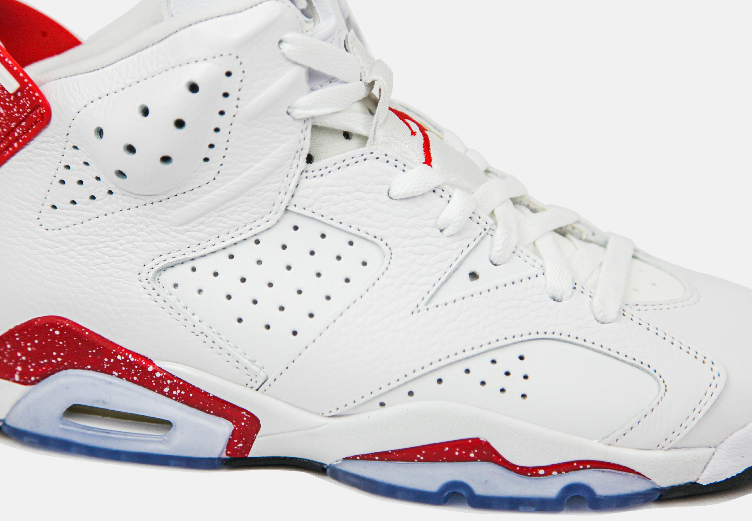 Jordan 6 Red Oreo