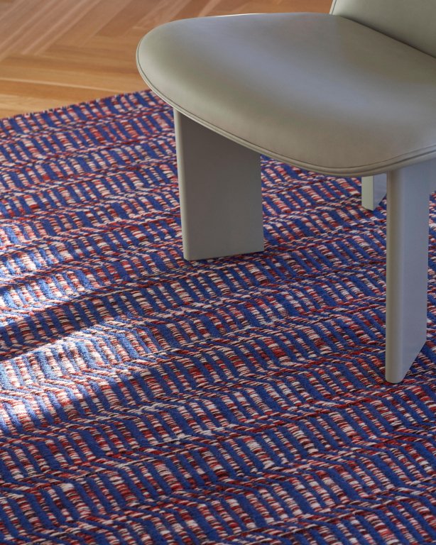Hay Radio vloerkleed 60x200 rood/blauw