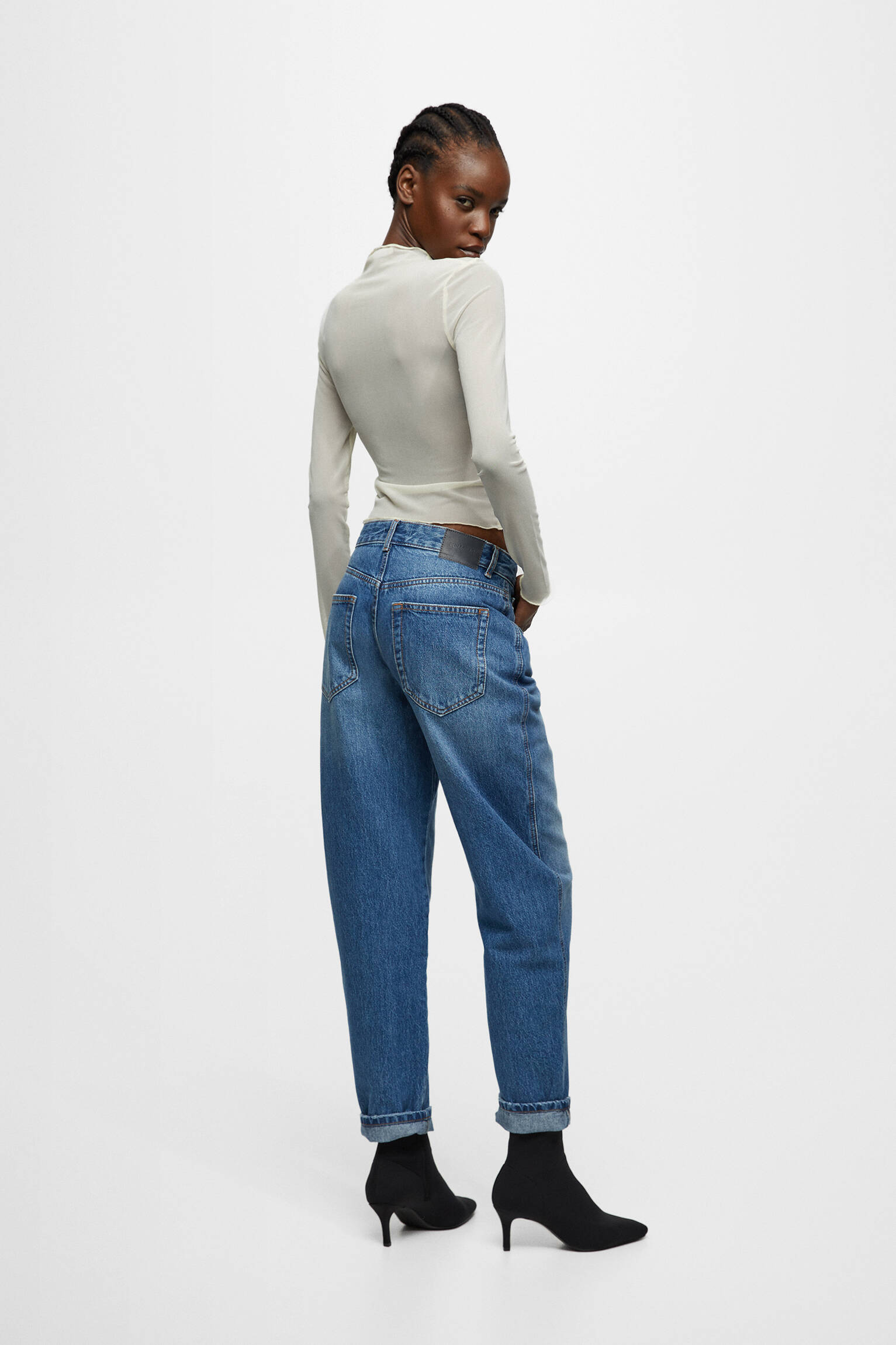 CALÇA JEANS GAUCHO DE CINTURA ALTA - AZUL ESCURO