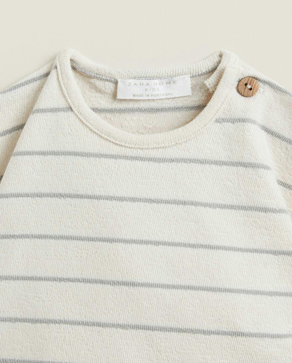 Conjunto de malha de algodão listrada