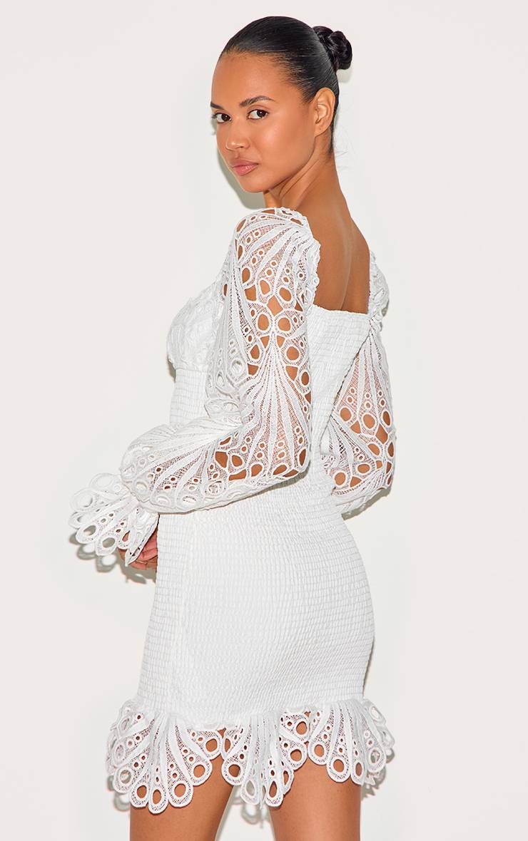 Blanc Robe Moulante Froncée À Manches En Dentelle