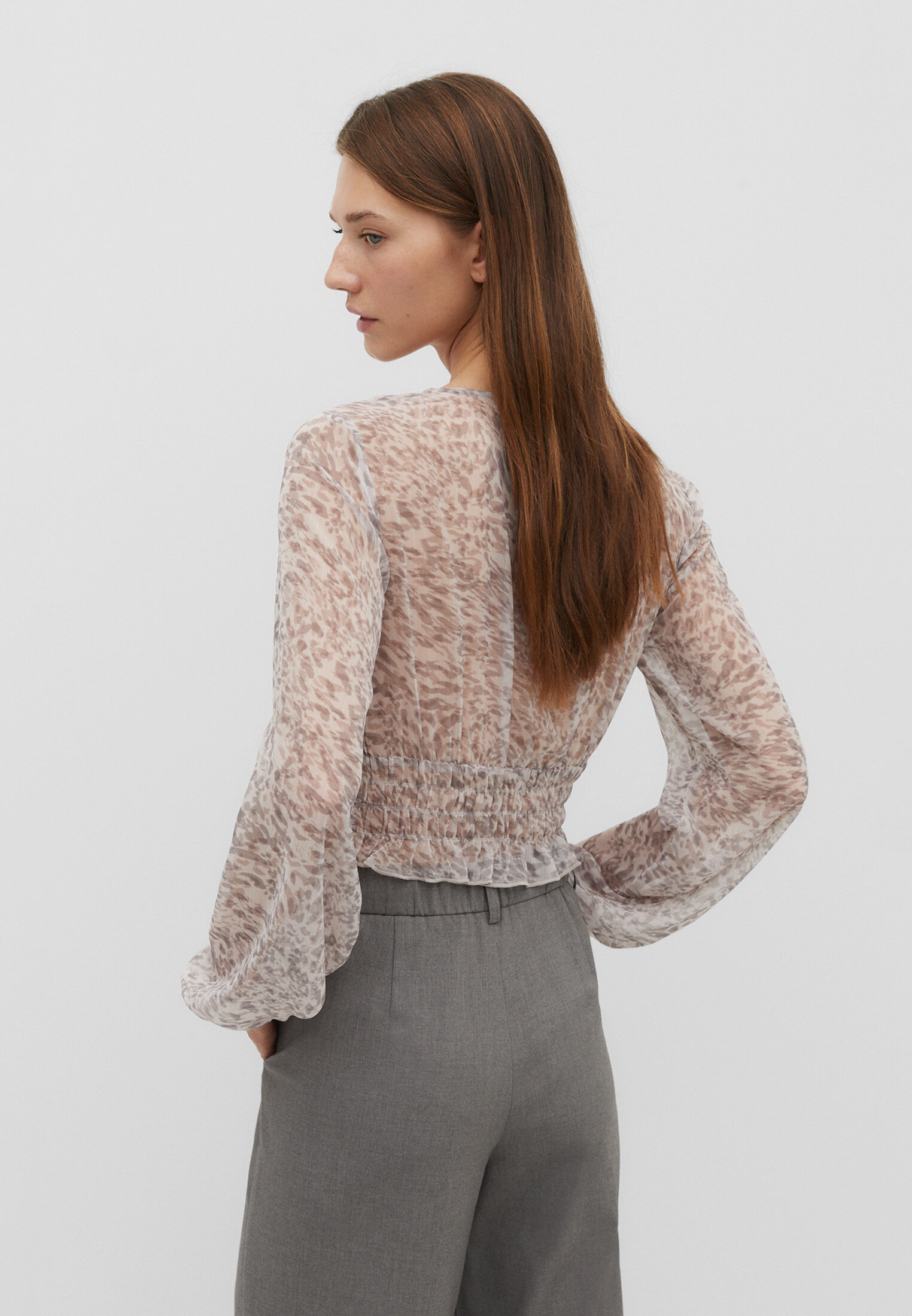 Blusa de chiffon com elástico