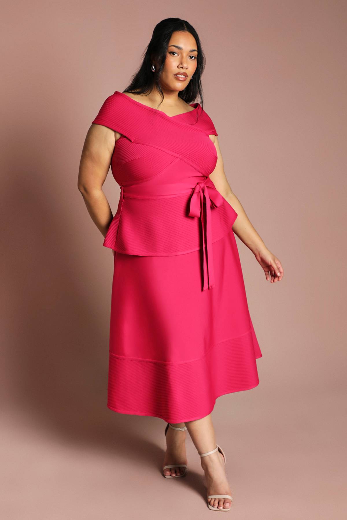 Coast Robe Midi Grande Taille À Jupe Ample Avec Détail Bandage Et Encolure Bardot