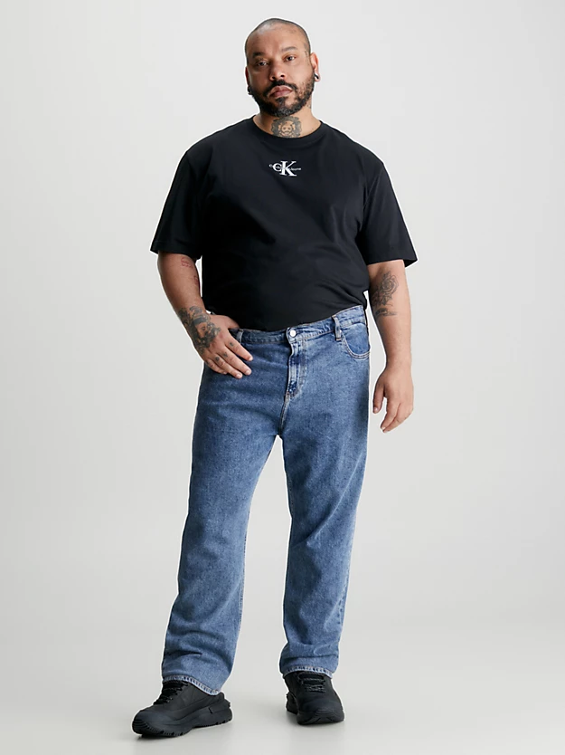 Calça jeans afunilada plus size
