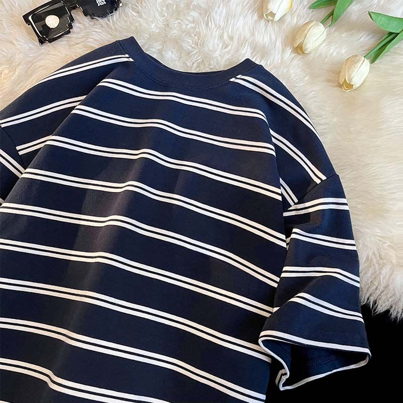 Whyessa - Gestreept T-shirt met korte mouwen en ronde hals