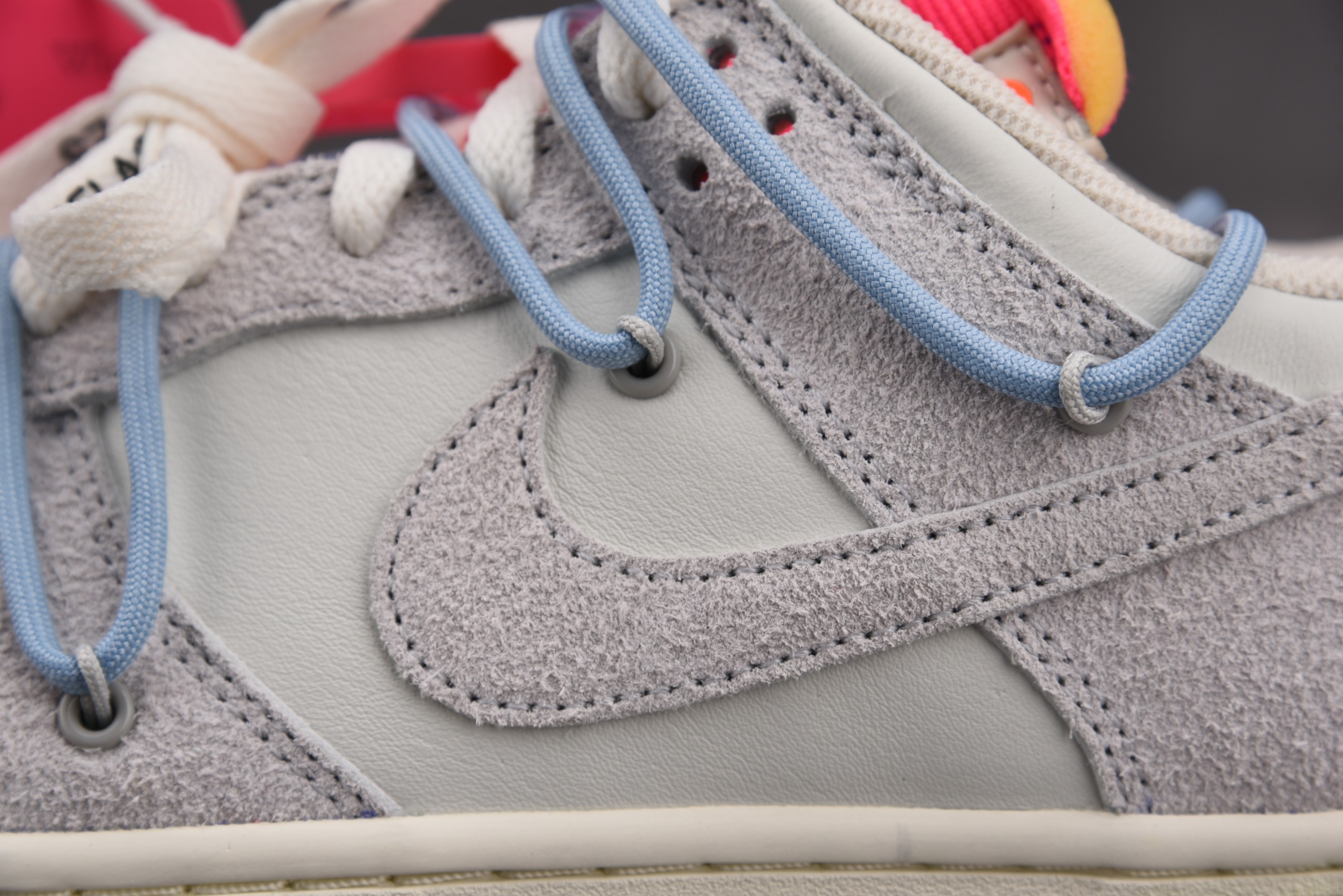Nike Dunk Low   Lot 38