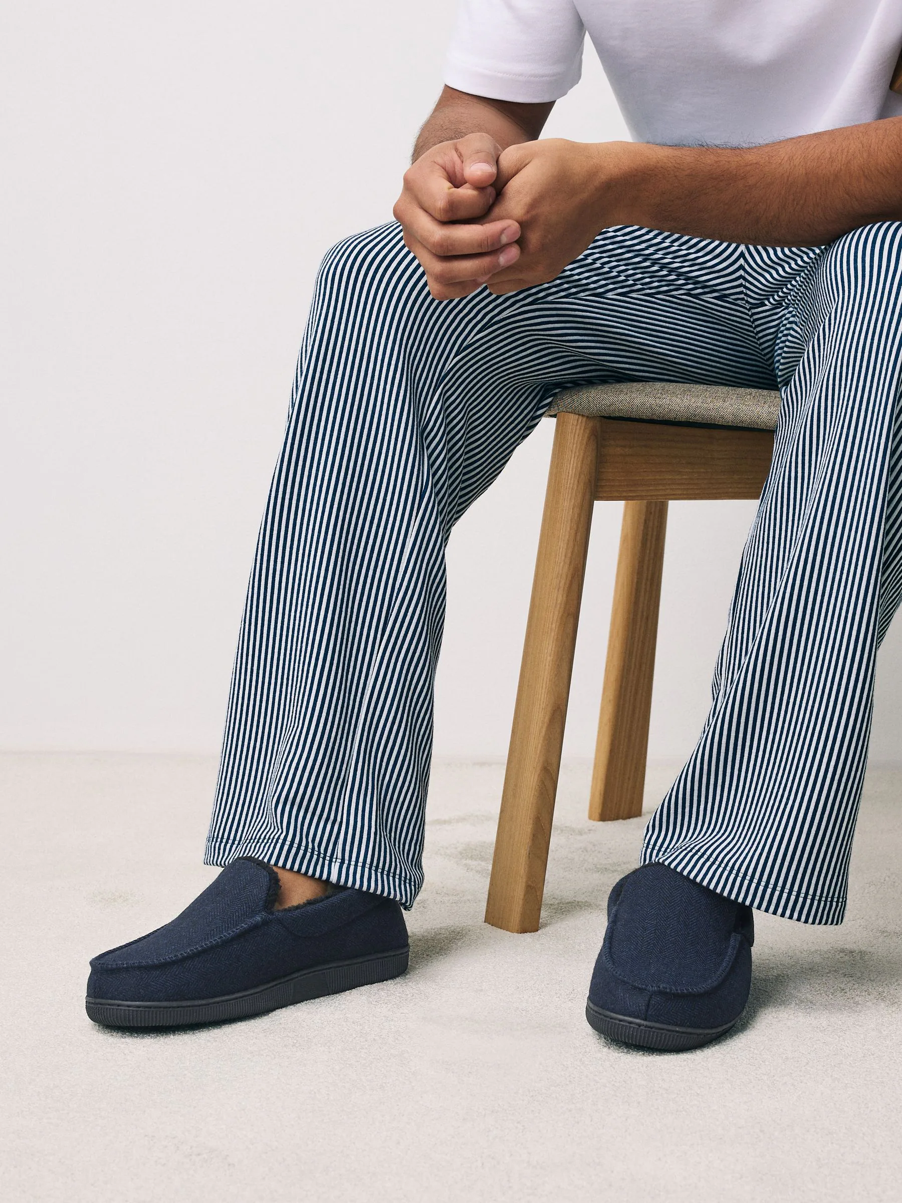Marineblauw - Closed Back Textured Slippers