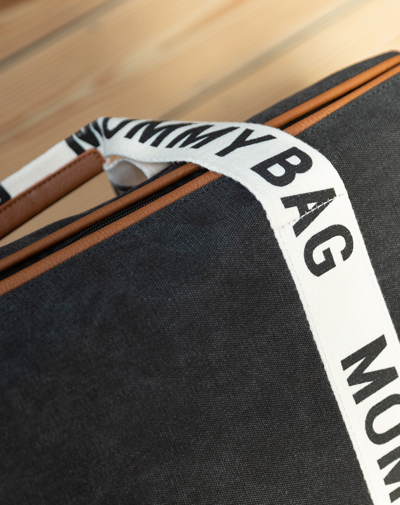 Canvas-Wickeltasche MOMMY BAG SIG (55x35x40) in black