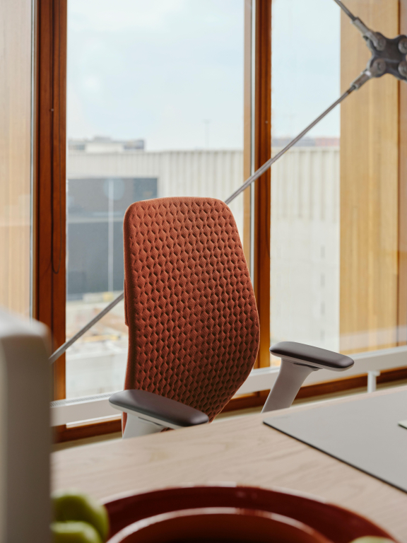 Vitra ACX Soft 3D bureaustoel grijs onderstel Pine Green
