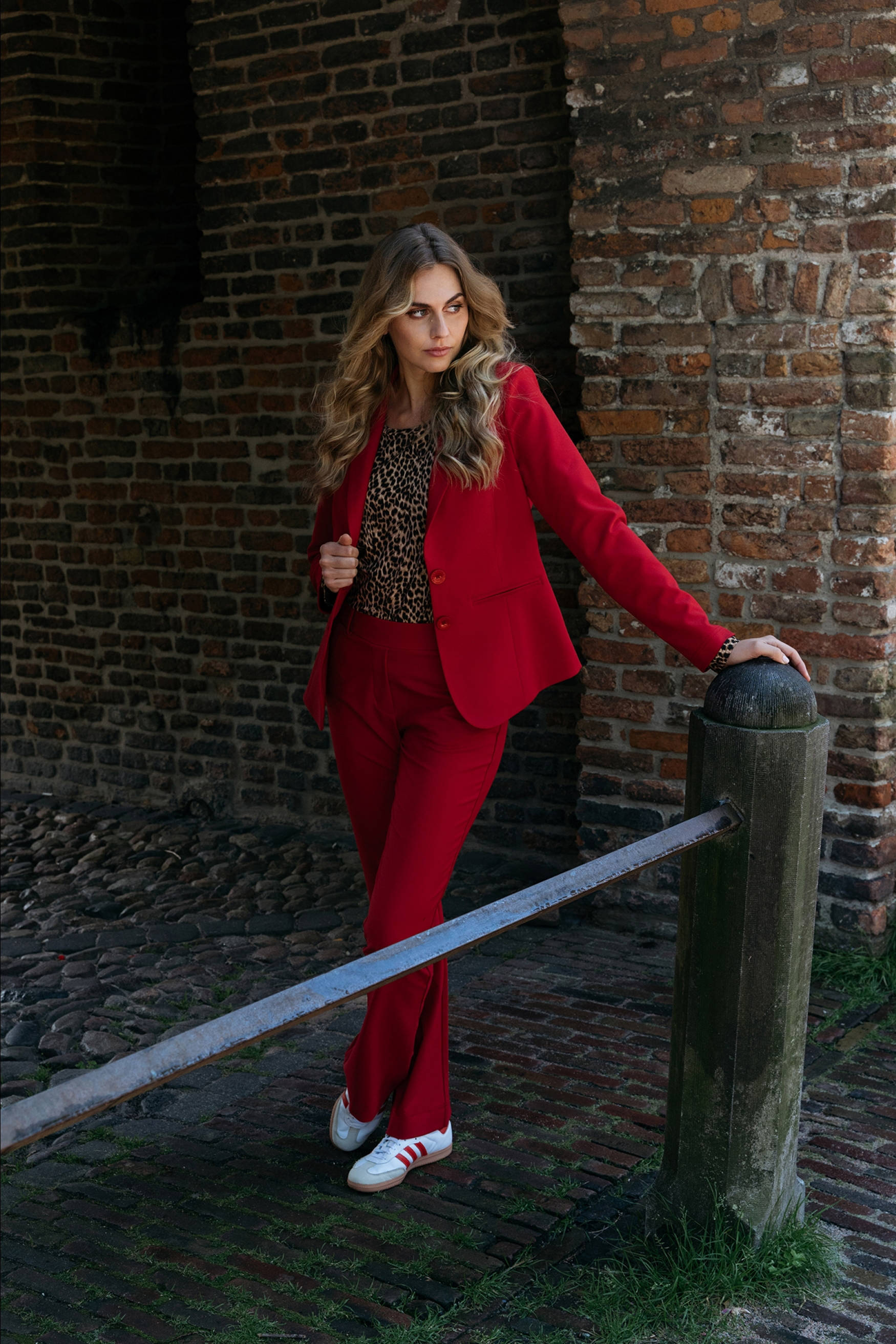 &Co Woman rechtvallende blazer PHILEINE COMFORT TWILL rood
