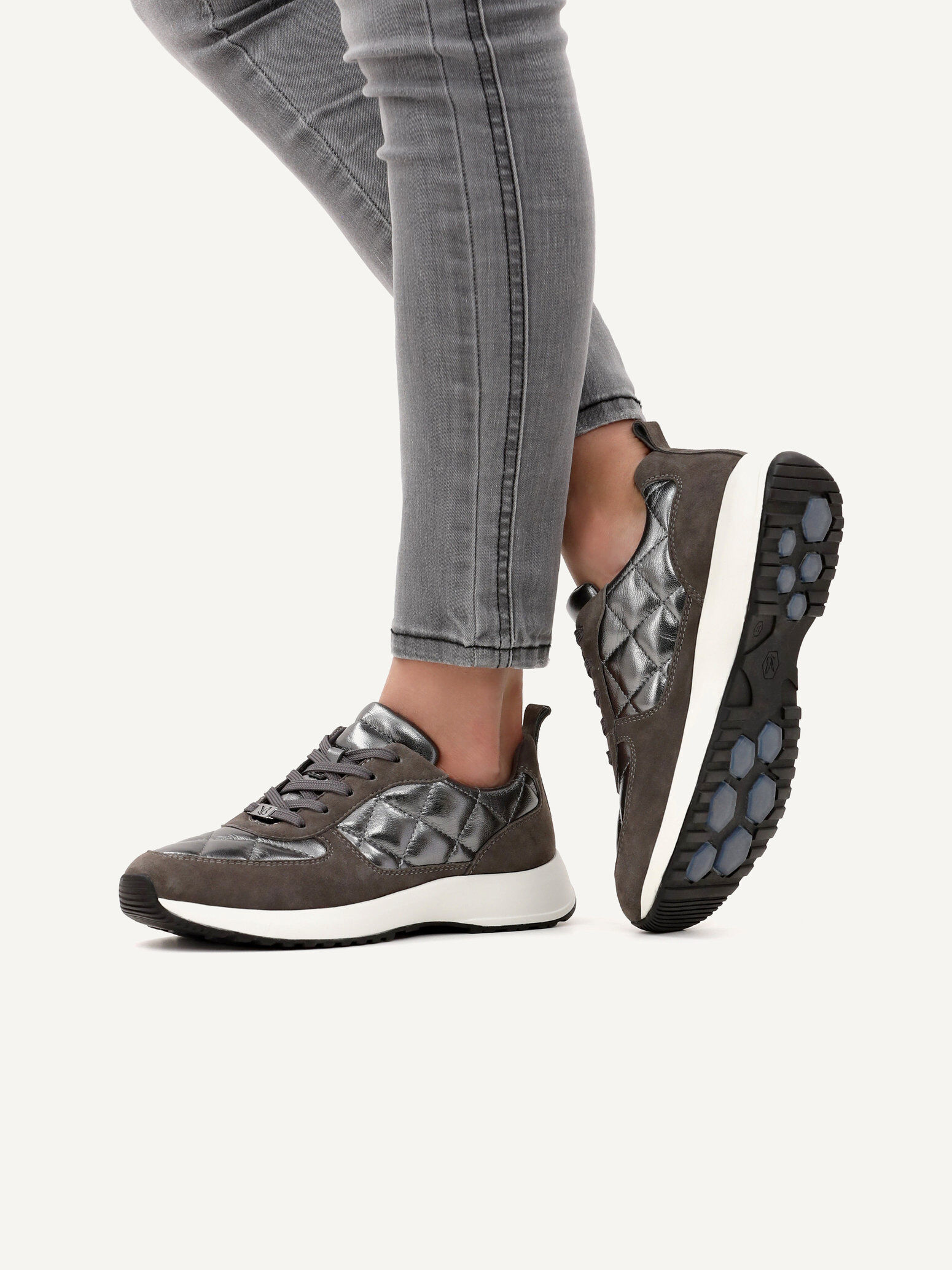 Sneaker