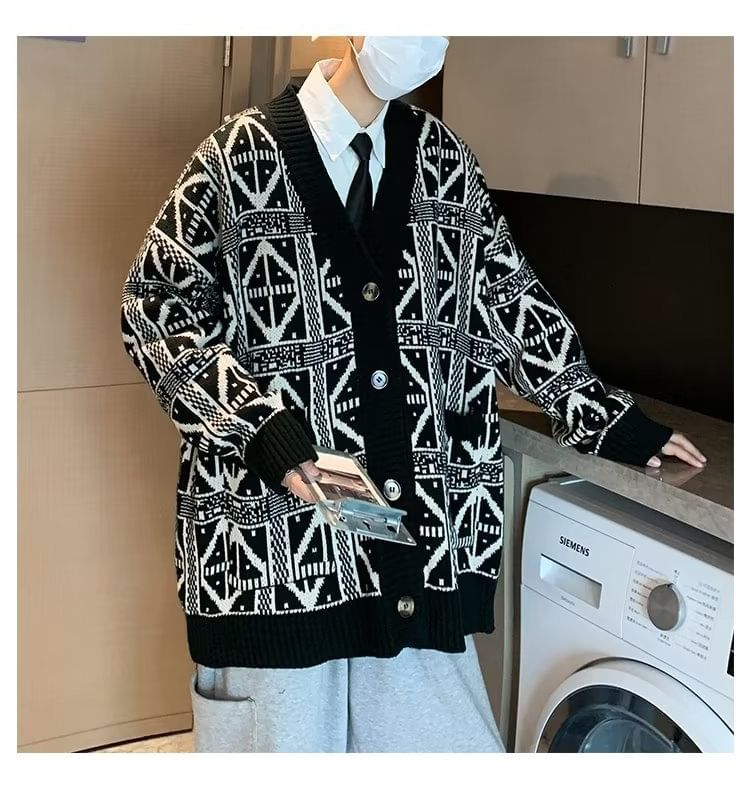 Urtishia - V-hals vest met contrasterende bies en knoopjes