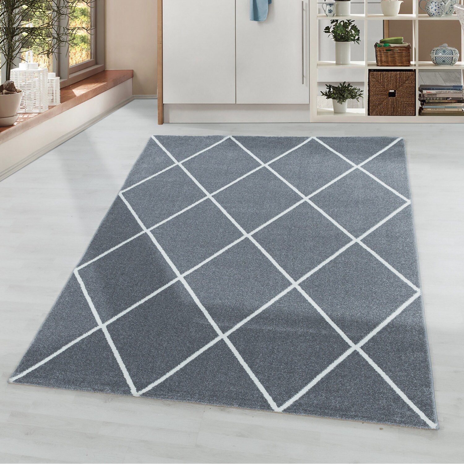 Stilvoller Designer Teppich: Moderner Kurzflor, Rautenmuster für das Wohnzimmer