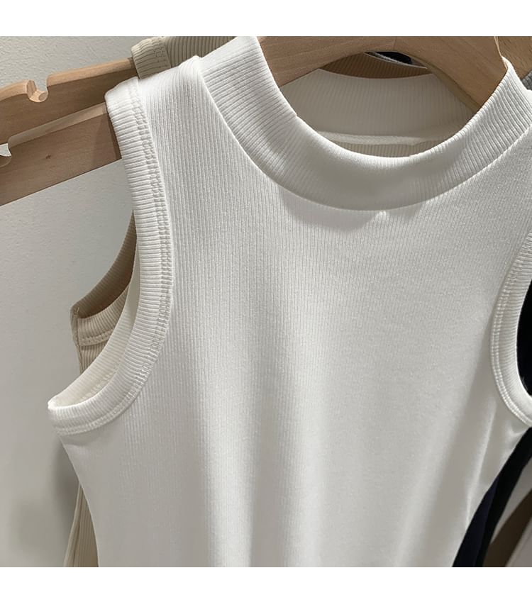 Yako - Mock Neck Plain Slim Fit Crop Tanktop