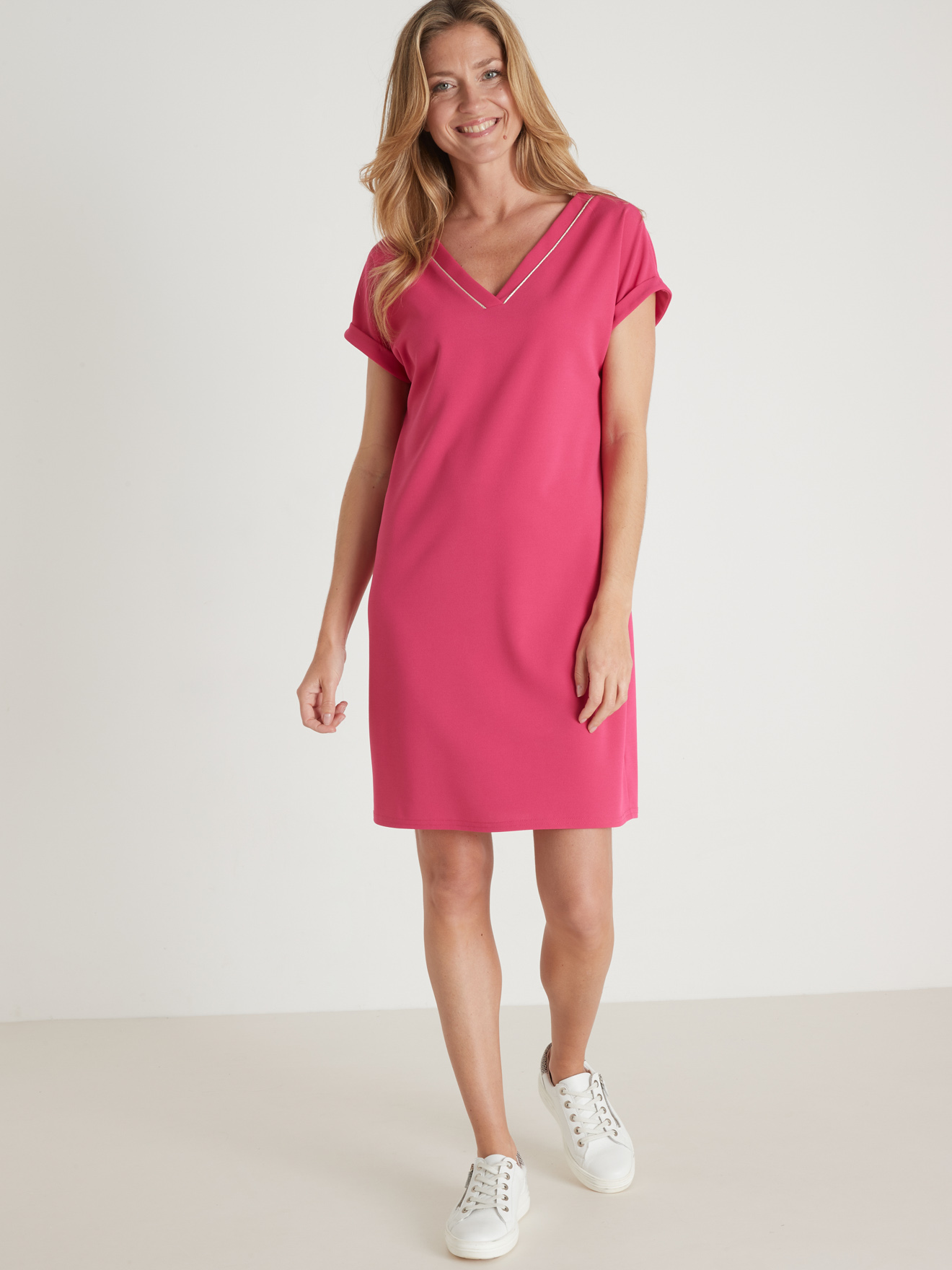 Robe housse encolure V