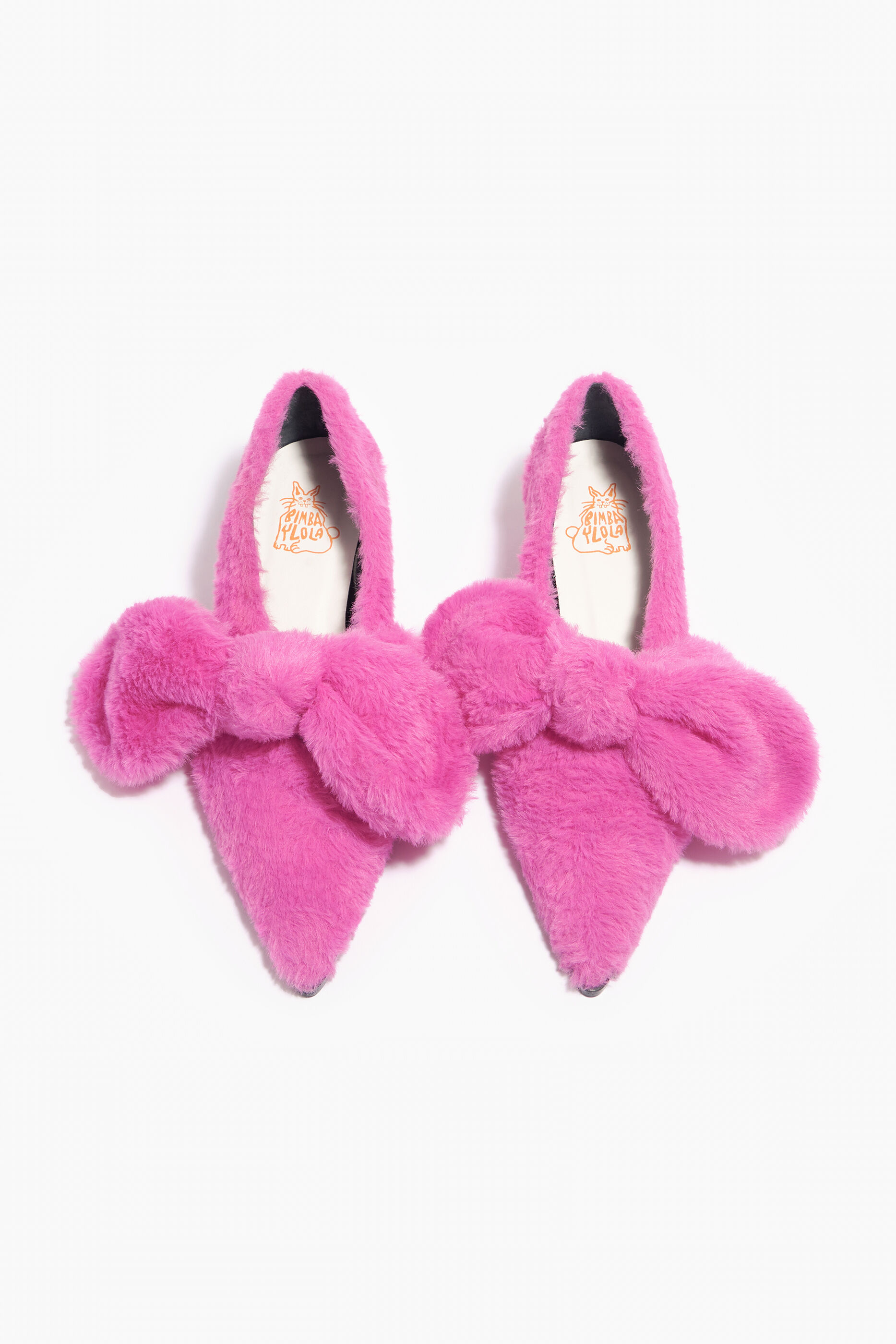 sapato de salto alto rosa com pelo