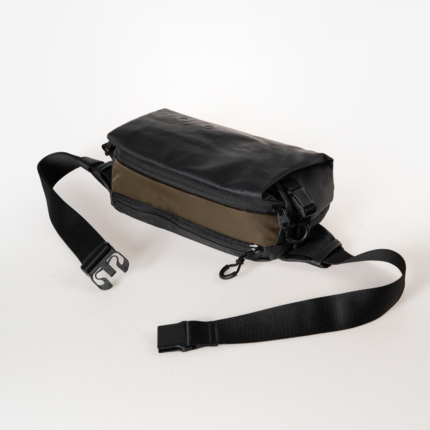 Aunts & Uncles Ishikari RE Hipbag black