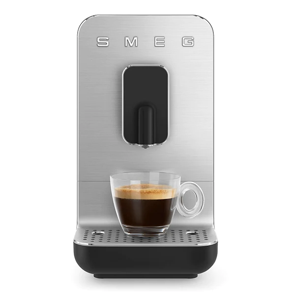 Machine à café avec broyeur 19 bars BCC01BLMEU noir mat Smeg