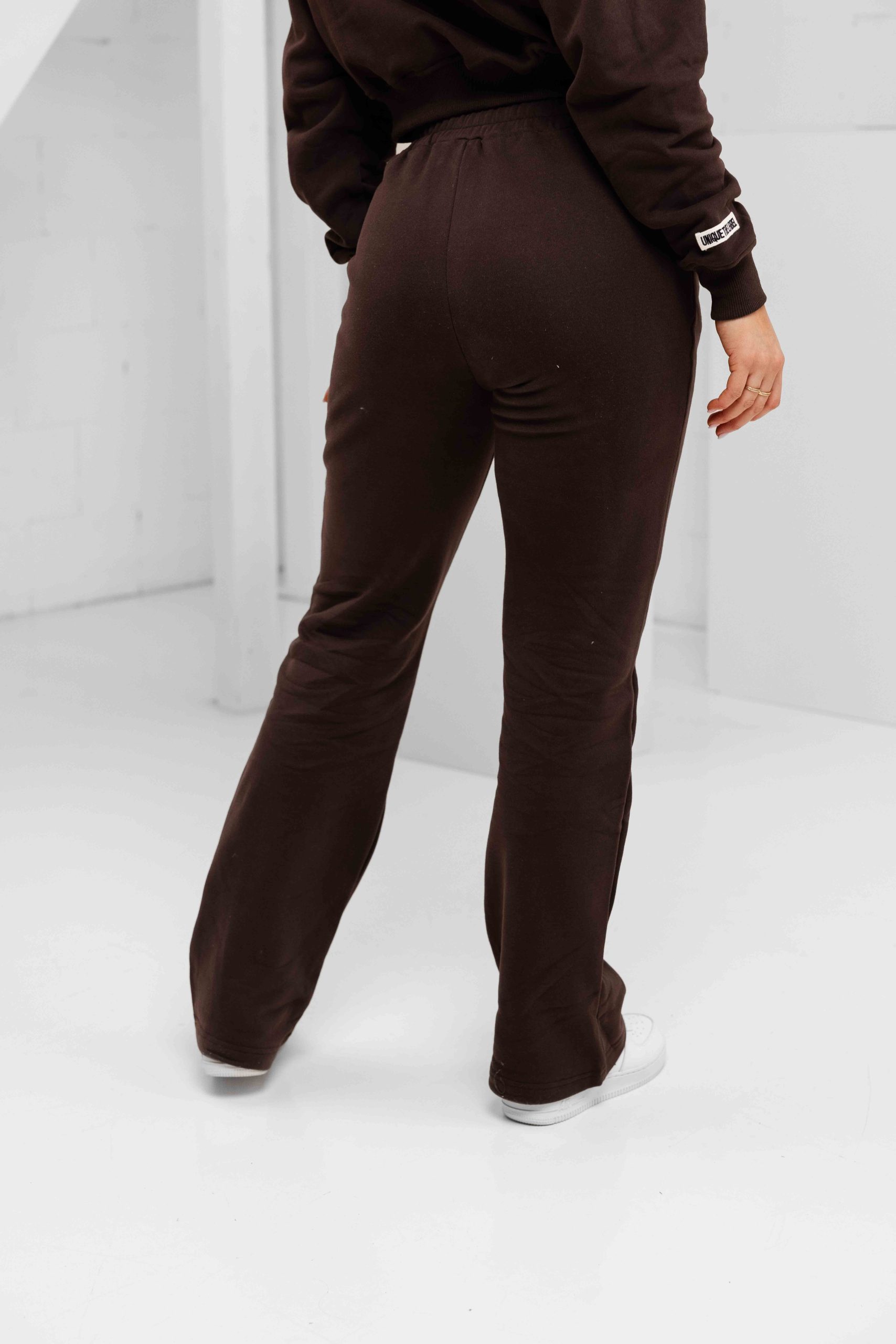 Unique The Label Molly Trainingspak Dames Bruin
