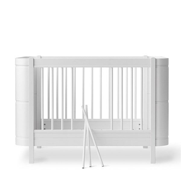 Køb Oliver Furniture Wood Mini+ Tremmeseng inkl. Junior Kit Hvid