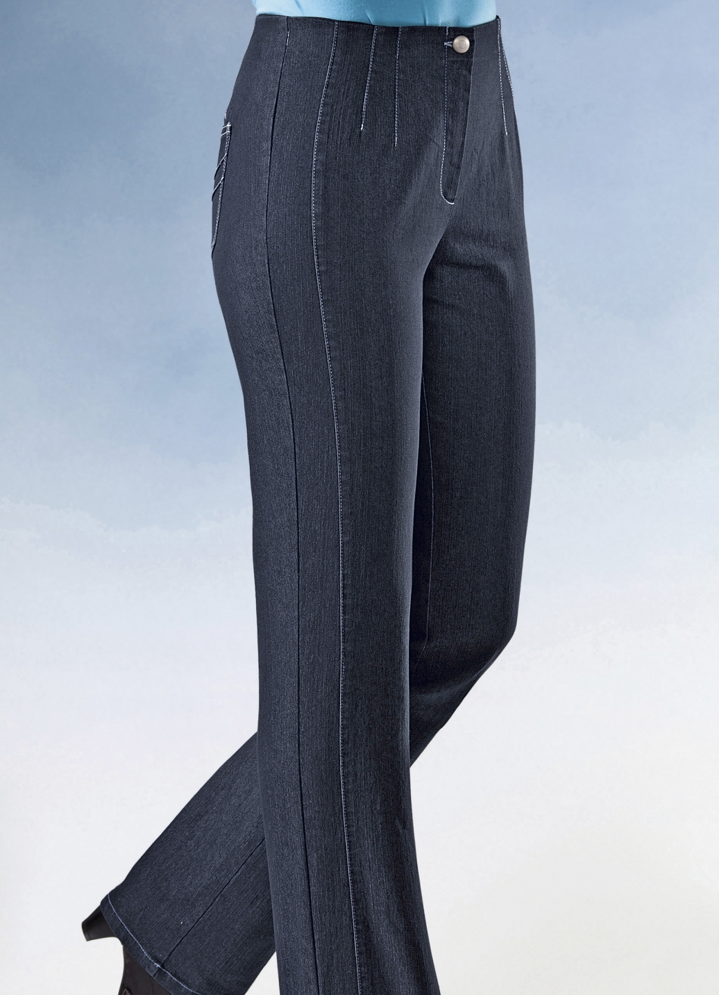 Jeans mit angeschnittenem Bund