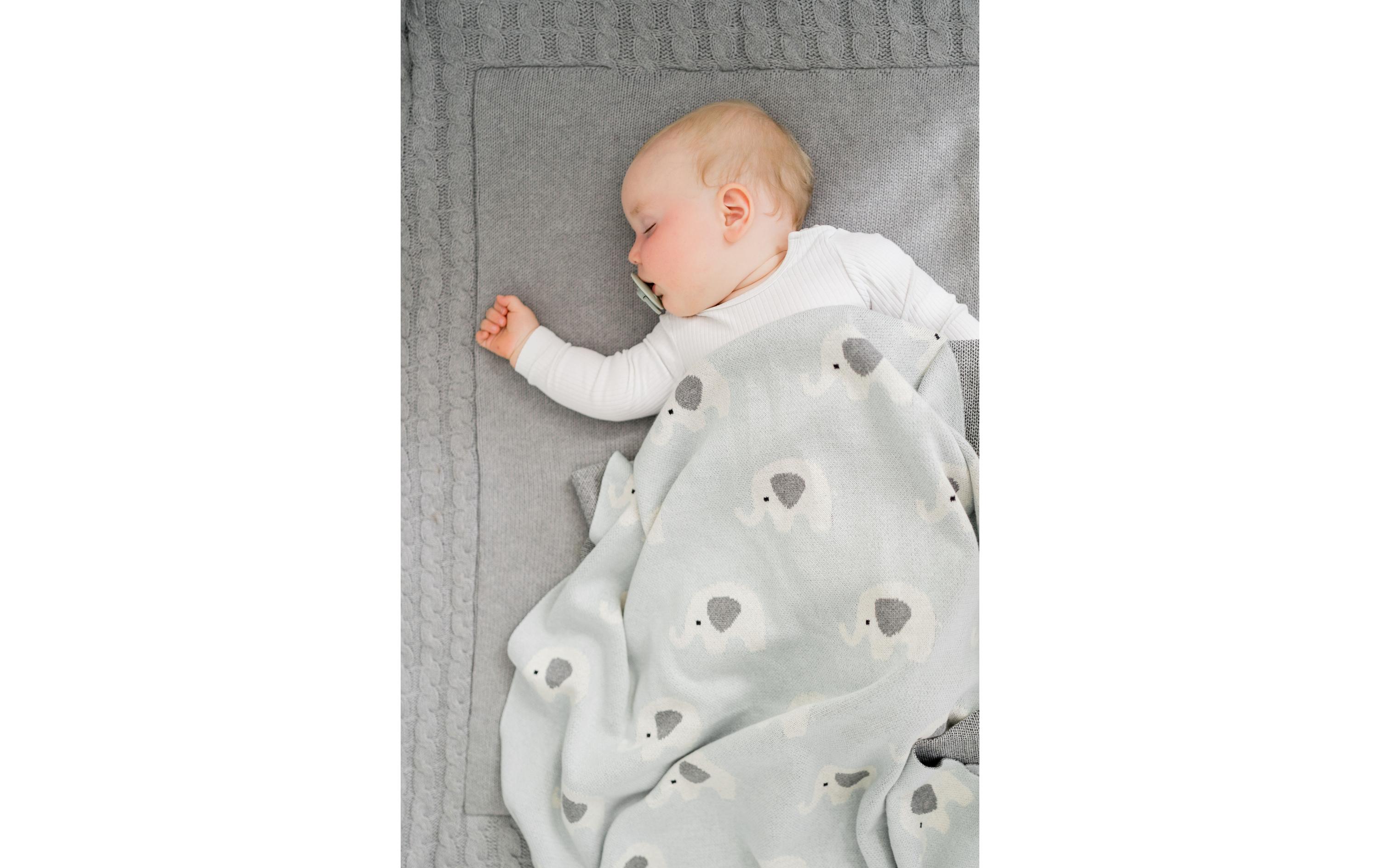 Kuscheldecke Elefanten 80 x 100 cmKinderdecke für kleine Kuschler