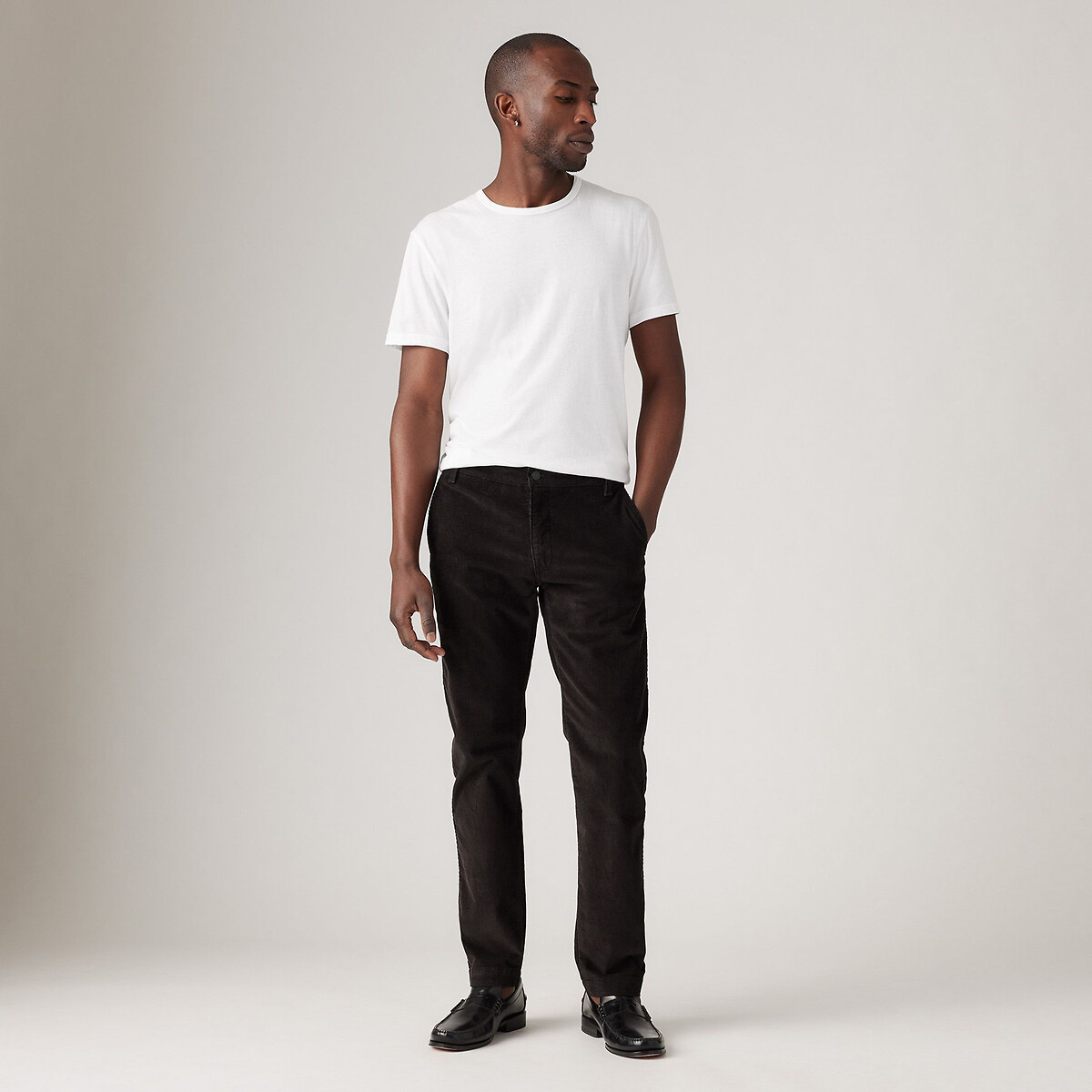 Calça chino Levi's STD II em veludo