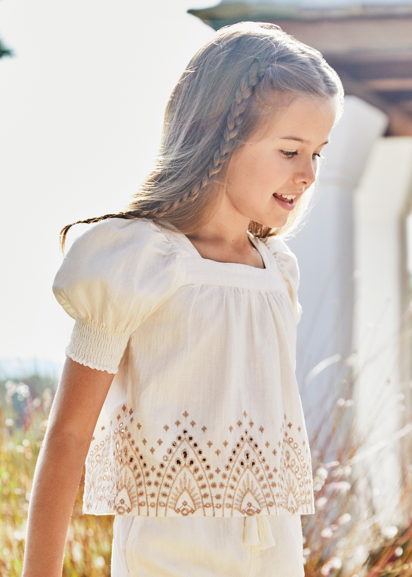 Blusa bordada para meninas