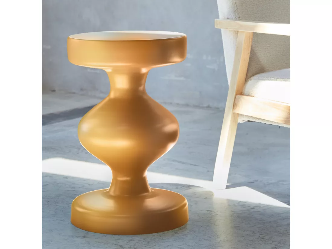 Table d'appoint. bout de canapé. table de chevet en métal. moutarde. Hawa Ø29.5 x H 47cm