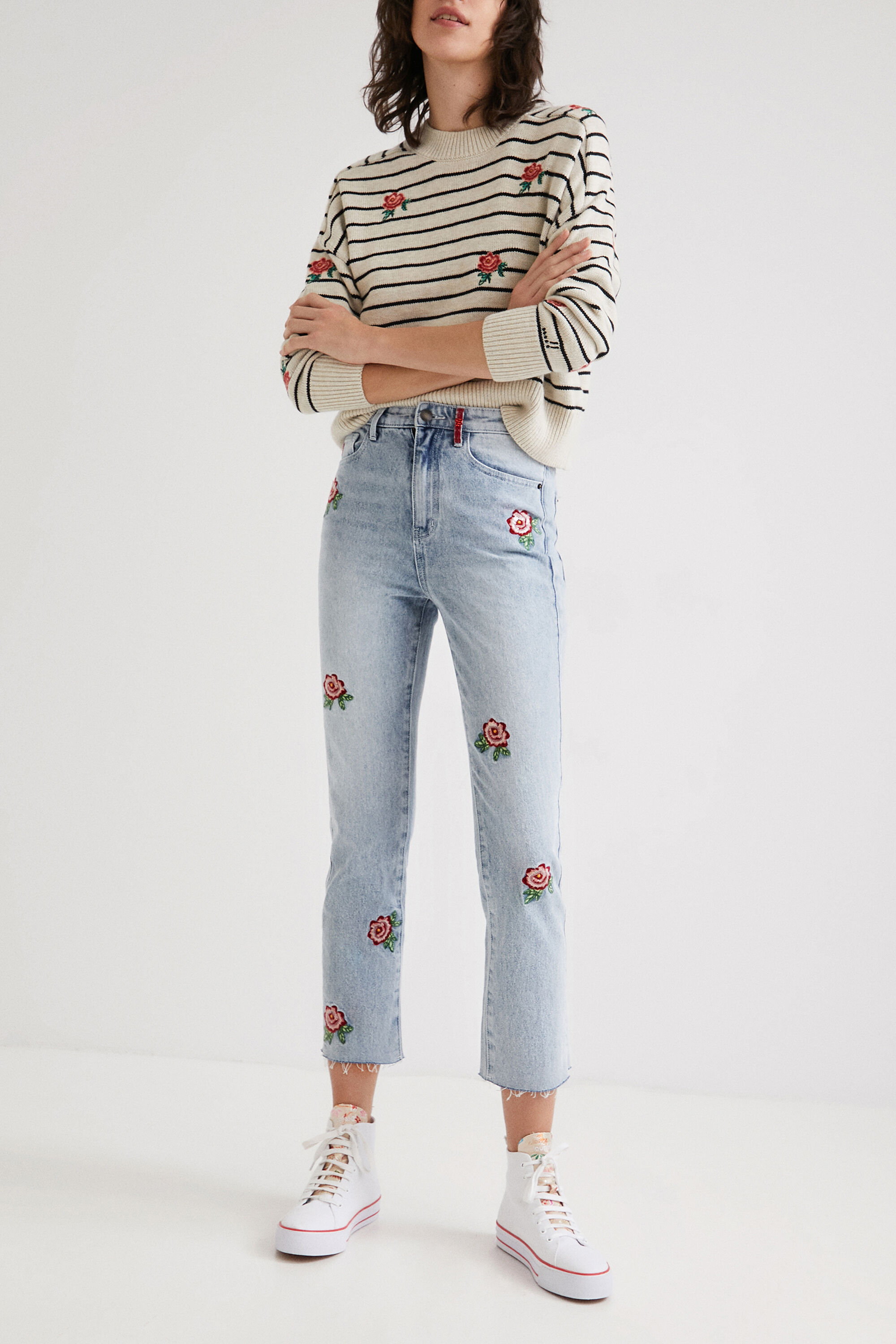 Jean droit à fleurs