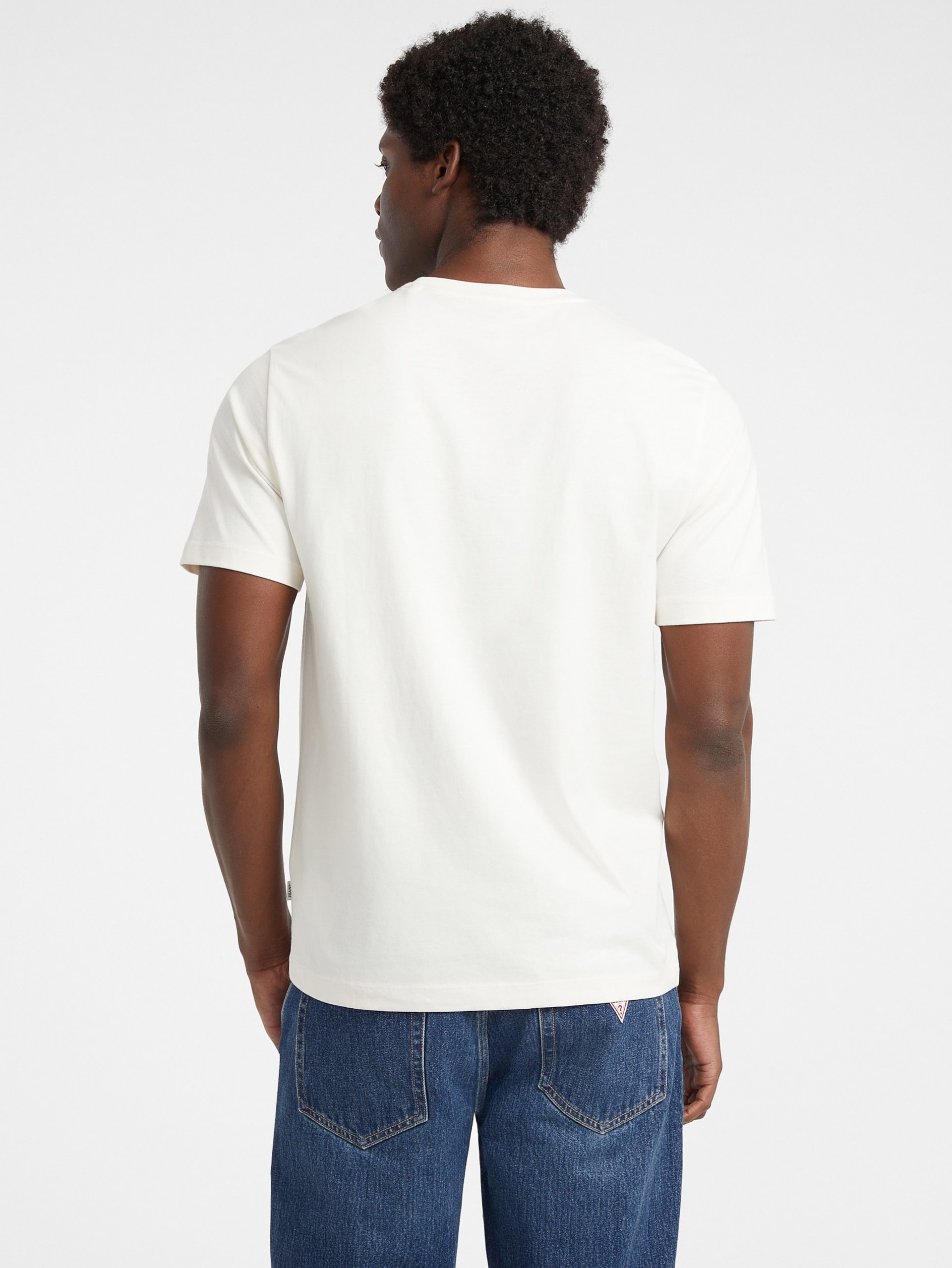 Camiseta com logo de contorno regular