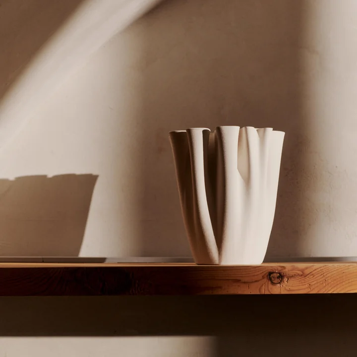 Ferm Living - Dedali Vase, H 11 cm, off-white