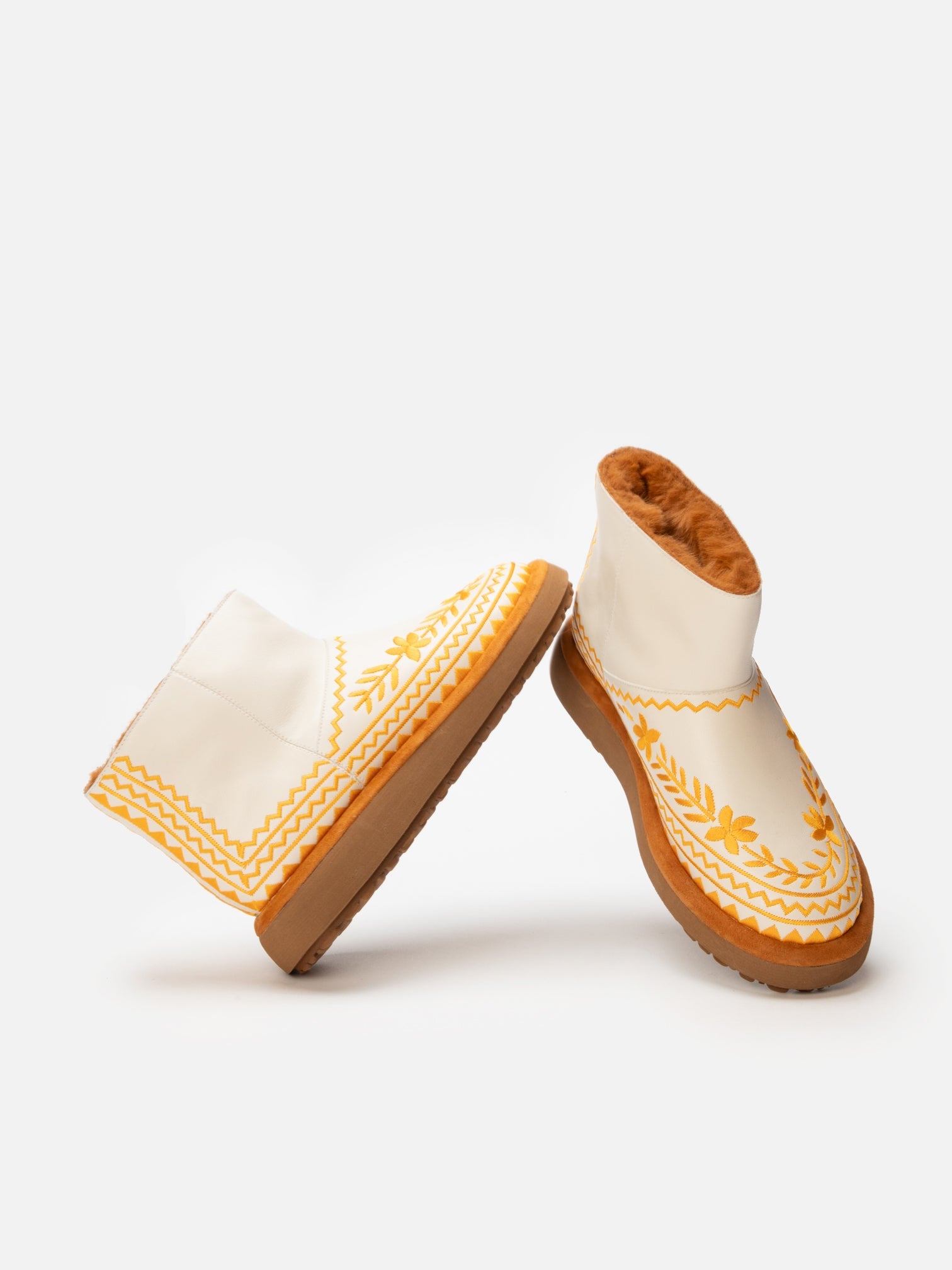 ZARINA, white