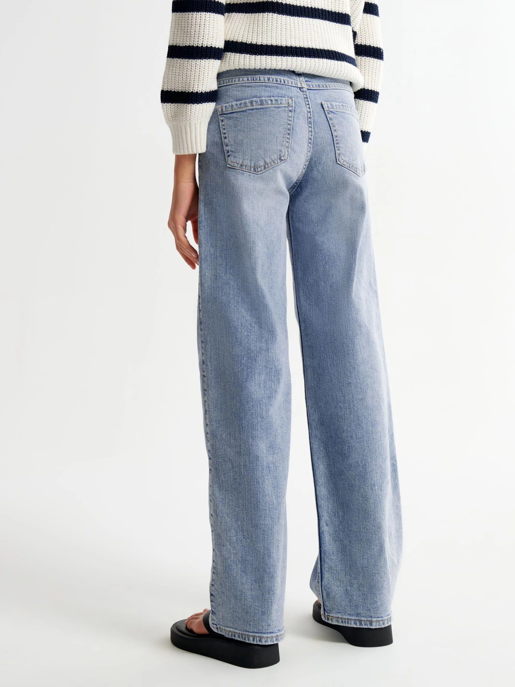 Abercrombie & Fitch High Rise Wide Leg Jeans