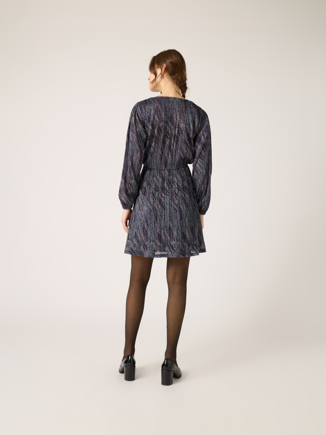 Robe en matière fils métallisés