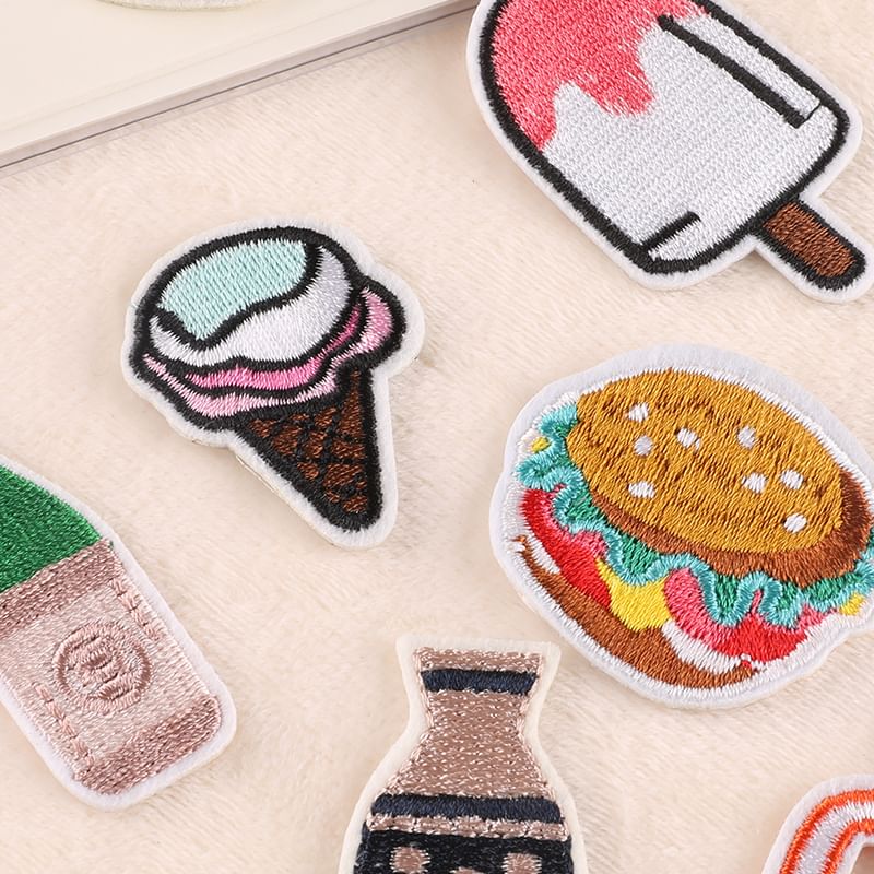 Embroidery Kingdom - Drankjes / Dessert / Cartoon geborduurde applicatie patch (verschillende ontwerpen)