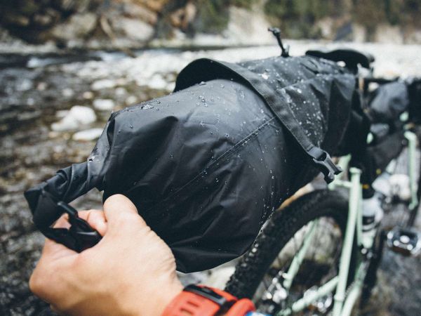 Topeak BackLoader Black Sadelpindstaske, 15L
