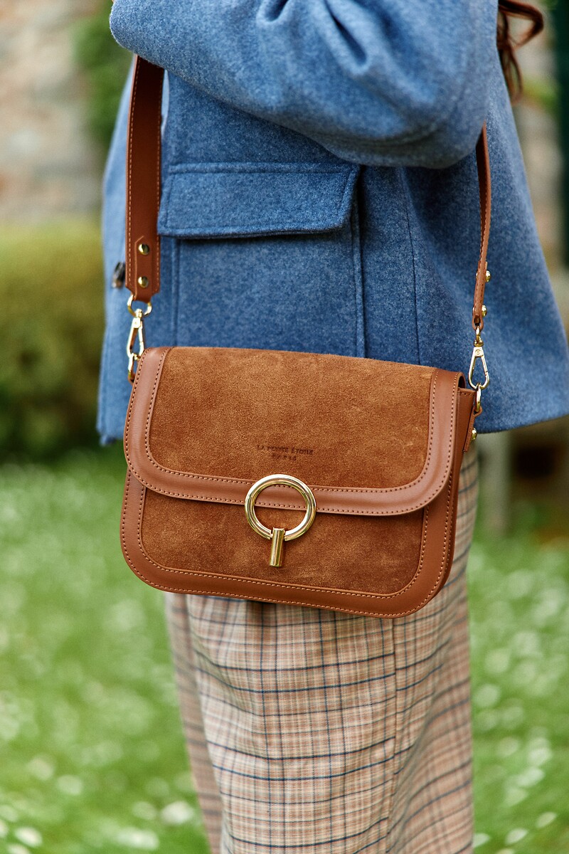 LA PETITE ETOILE<br>Bolsa com alça de ombro e fecho de aba JAMES