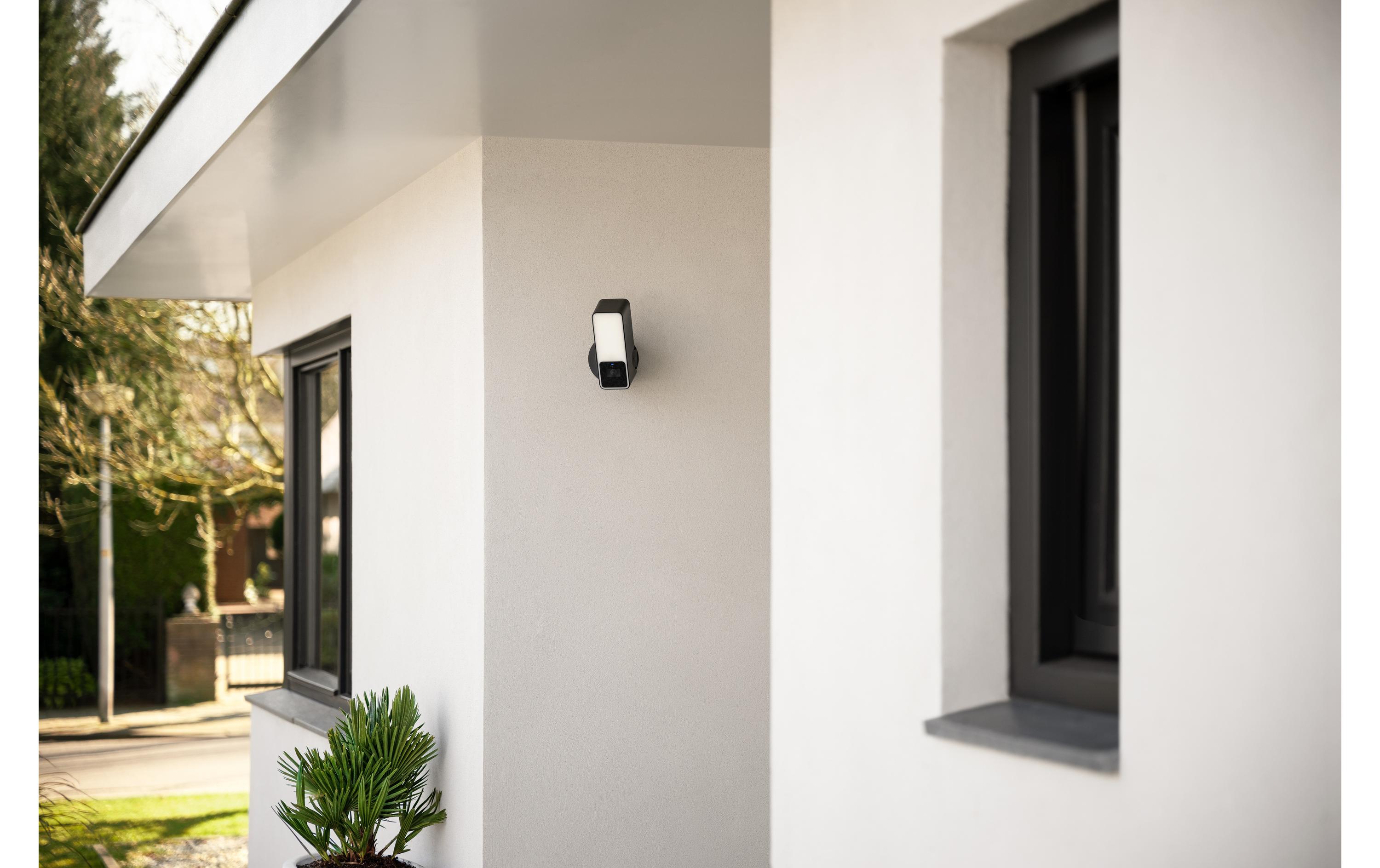 Eve Outdoor Cam Schwarz<br>Smarte Aussenkamera mit Flutlicht