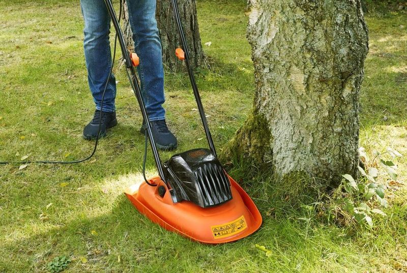BLACK+DECKER BEMWH551-QS - Elektrische Zweefmaaier - Groen - Kunststof
