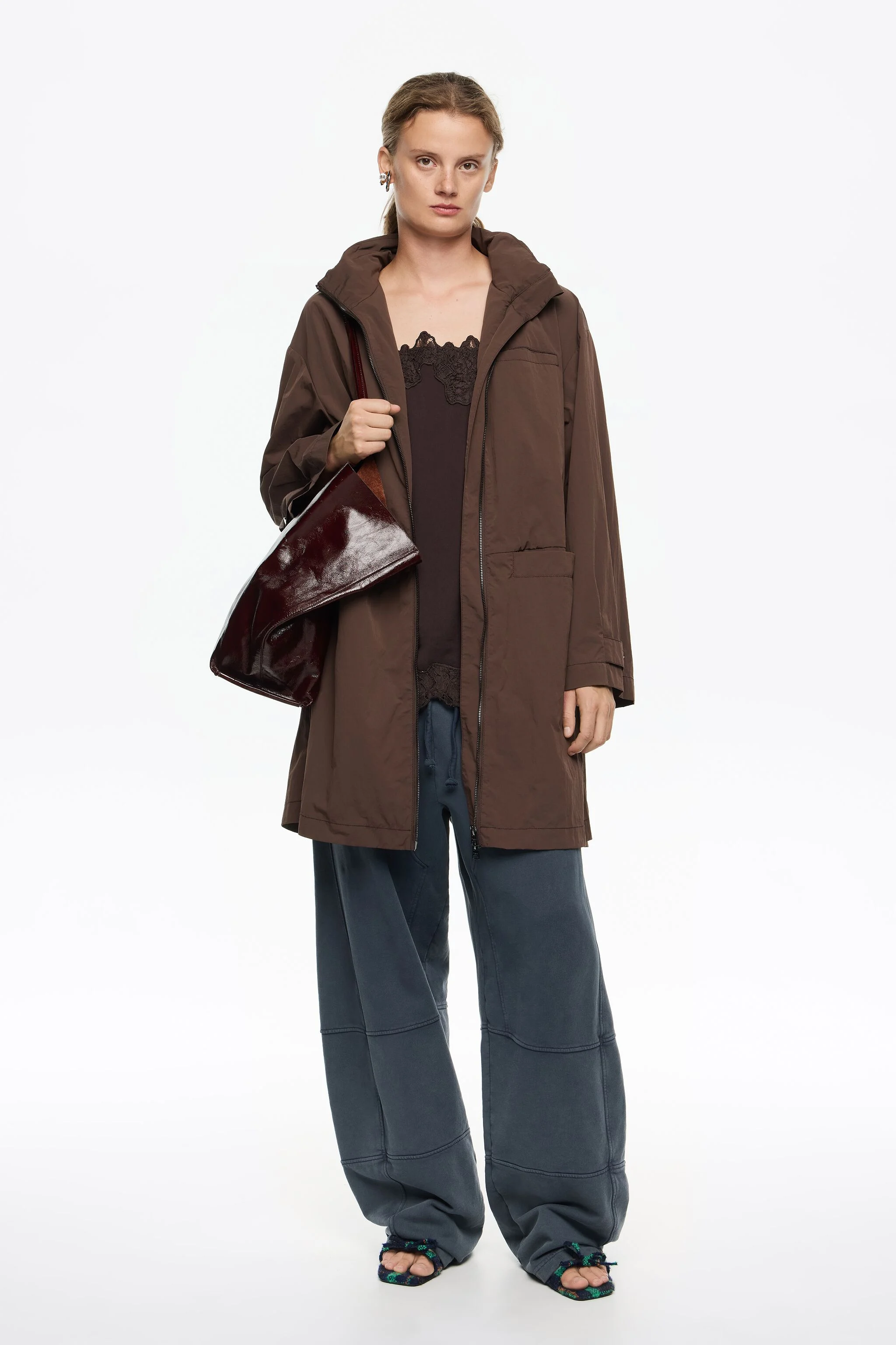 Trench coat marrom escuro em formato A