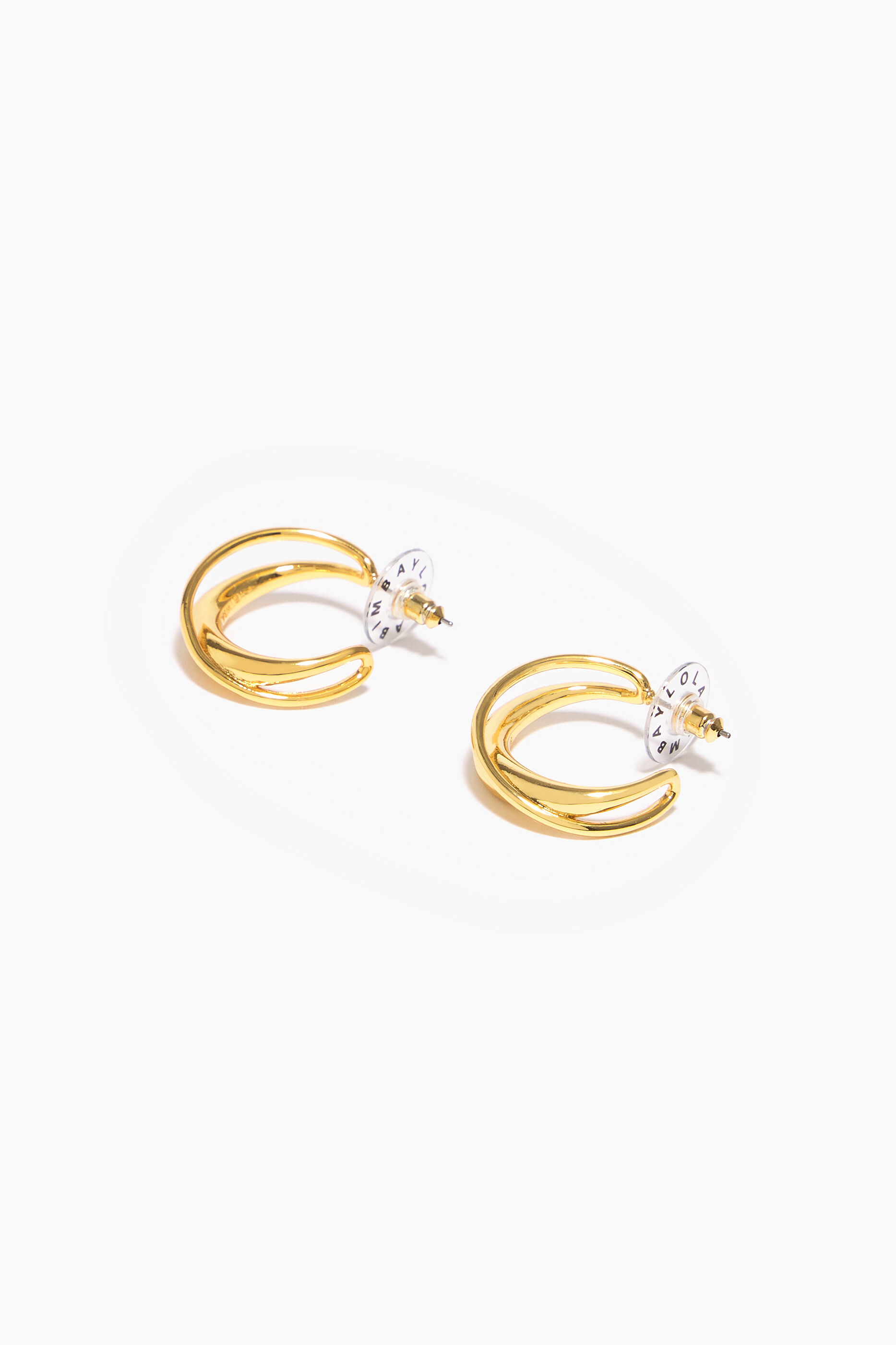 Brincos de argola com faixa dourada
