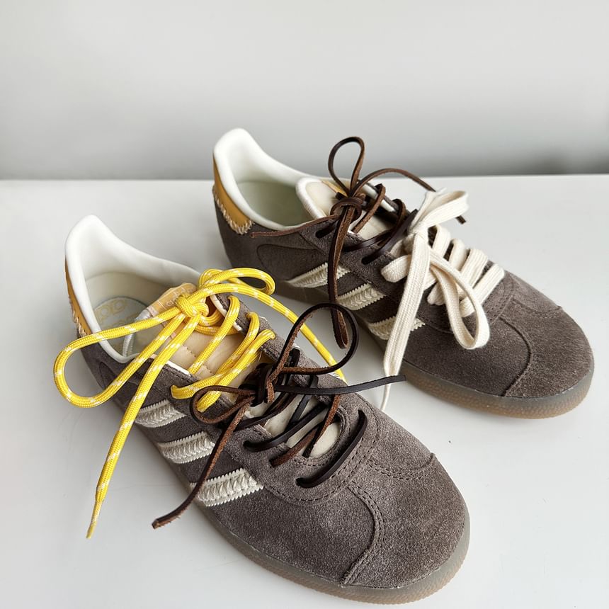 XIXI STUDIO - Sneakerschoenveters
