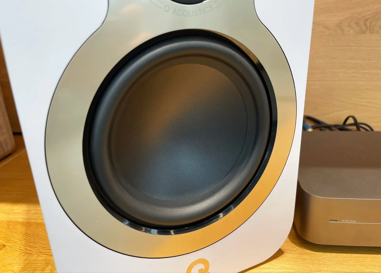 Q Acoustics 3030C Blanc mat (la paire) Enceintes bibliothèque