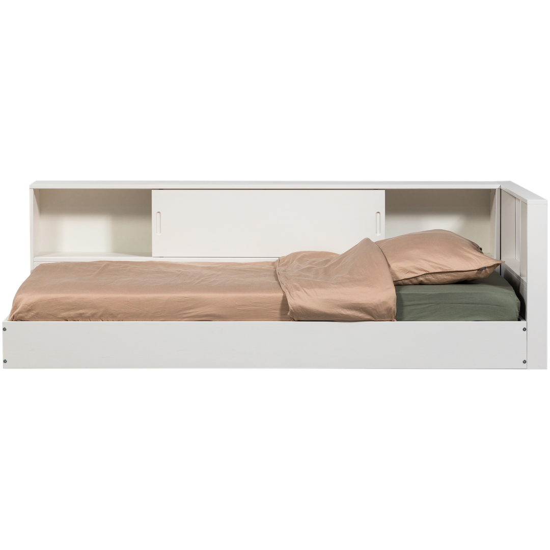 WOOOD   Carter Hoek Bed